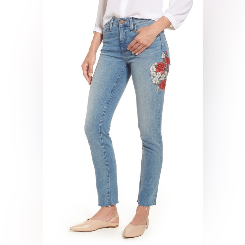 Caslon Blue Straight Leg Jeans with Floral Embroidery